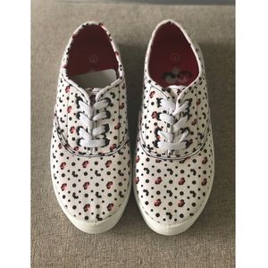 NWT Mickey & Minnie Mouse canvas sneakers
